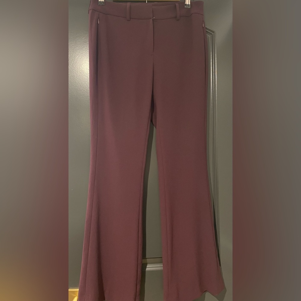 Elie Tahari Crepe Flare Pants size 6 Eggplant